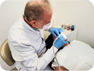 Dr. Roque Queiroz - Sobre